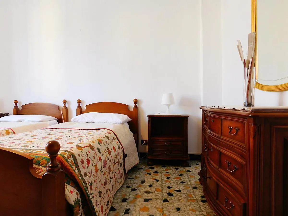Apartment Le Stanze Del Papa, Levanto Italy